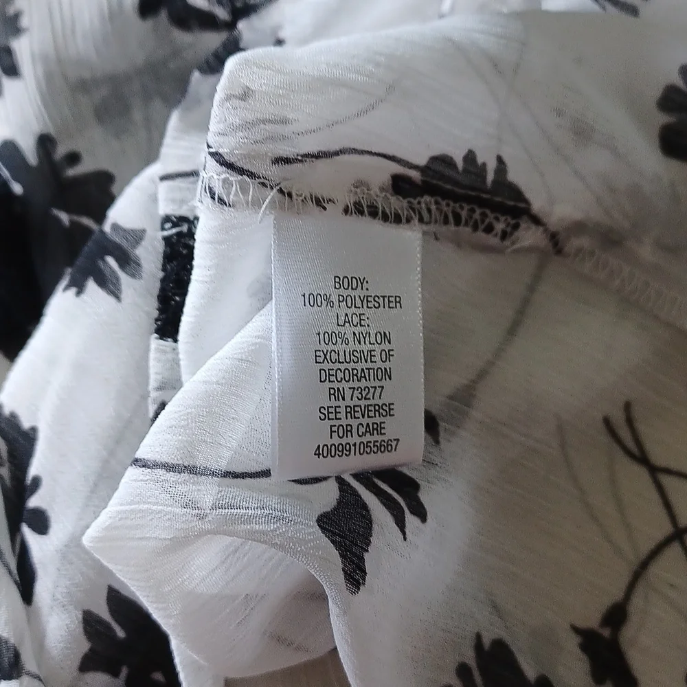 Princess Vera Wang floral tunic, white & black, M